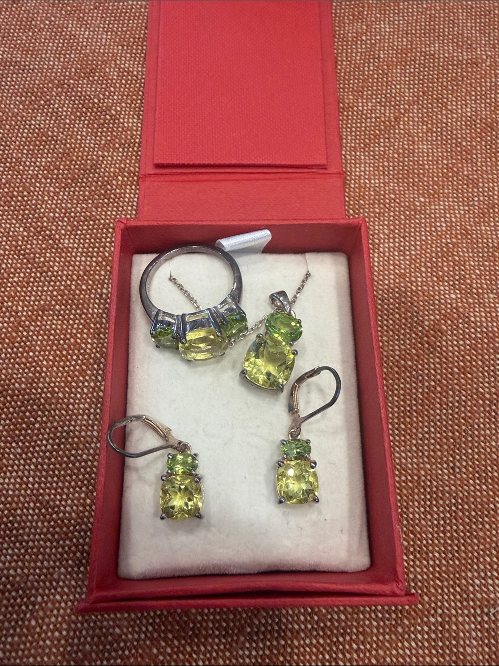 Omega Yellow-Green Gemstone Jewelry Set - Ring, Pendant & Earrings